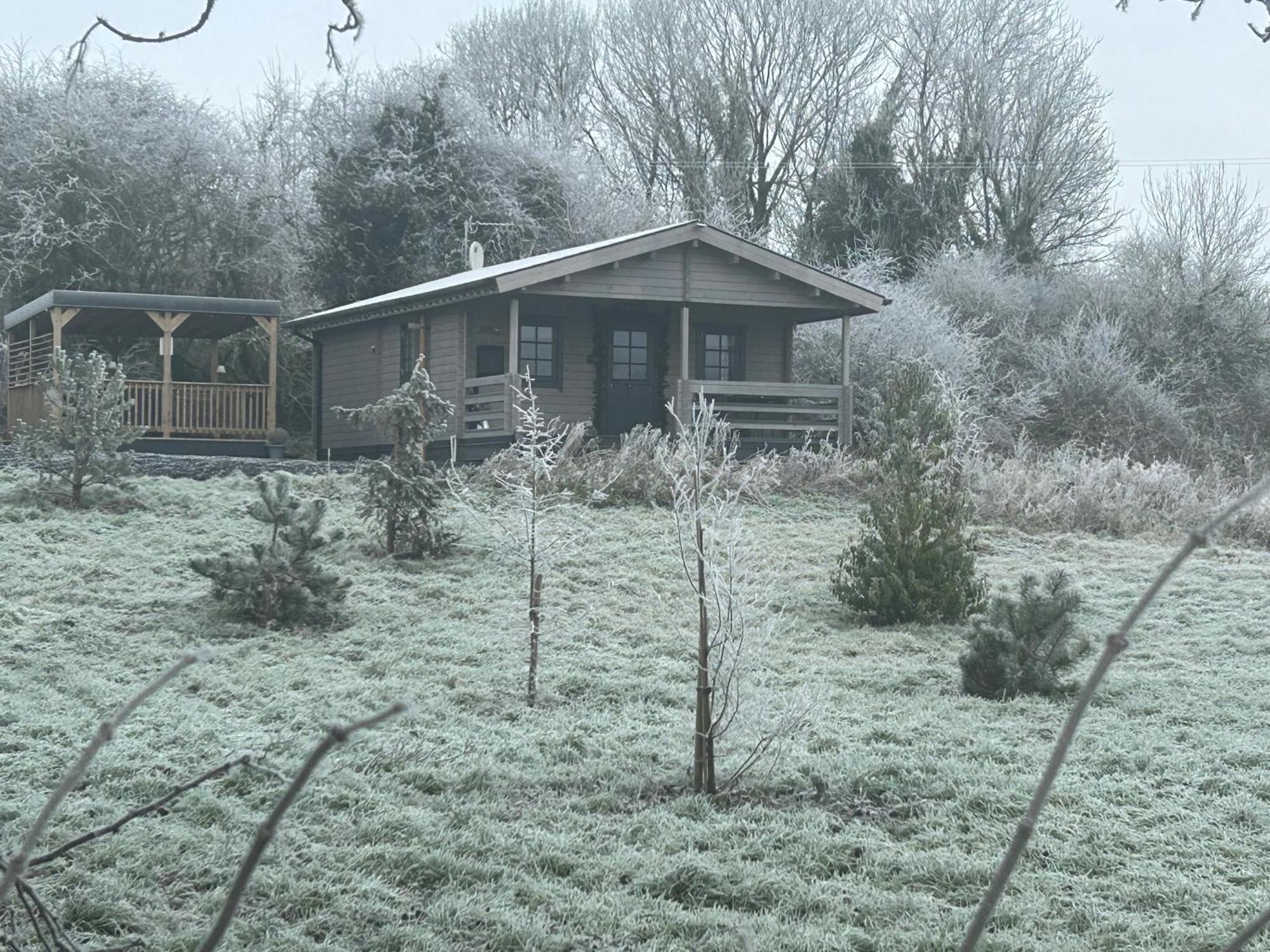 Little Rock Retreat Log Cabin With Hot Tub Castletown Gheoghegan Exterior foto